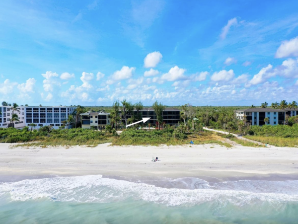 Sanibel Vacation Condo Sleeps Six Guests.